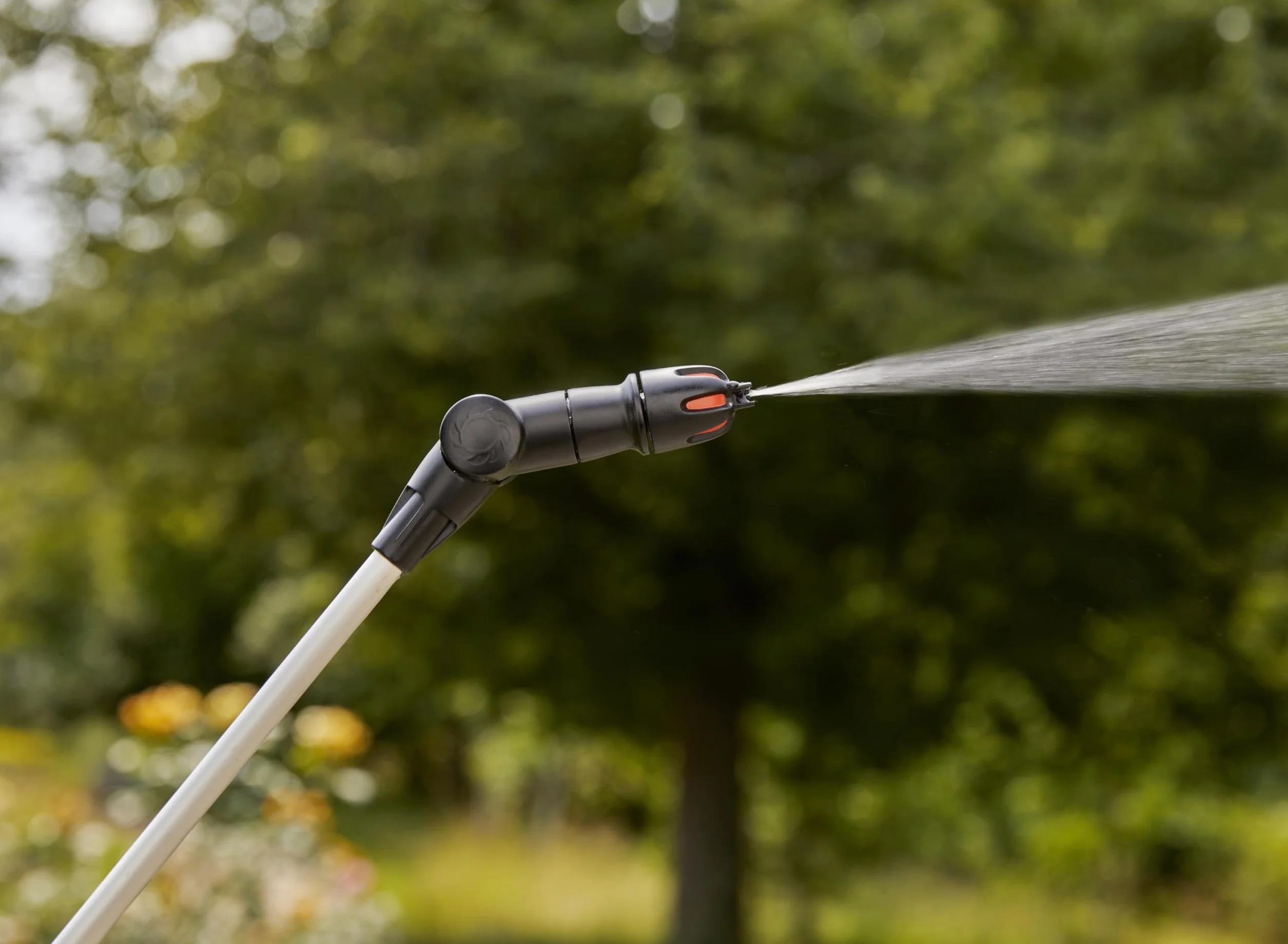 Gardena opryskiwacz ciśnieniowy 5 l EasyPump: Akum. opryskiwacz ciśnieniowy ze stopniem, lancą teleskopową z funkcją blokady, paskiem do noszenia i ochroną dyszy (11136-20)