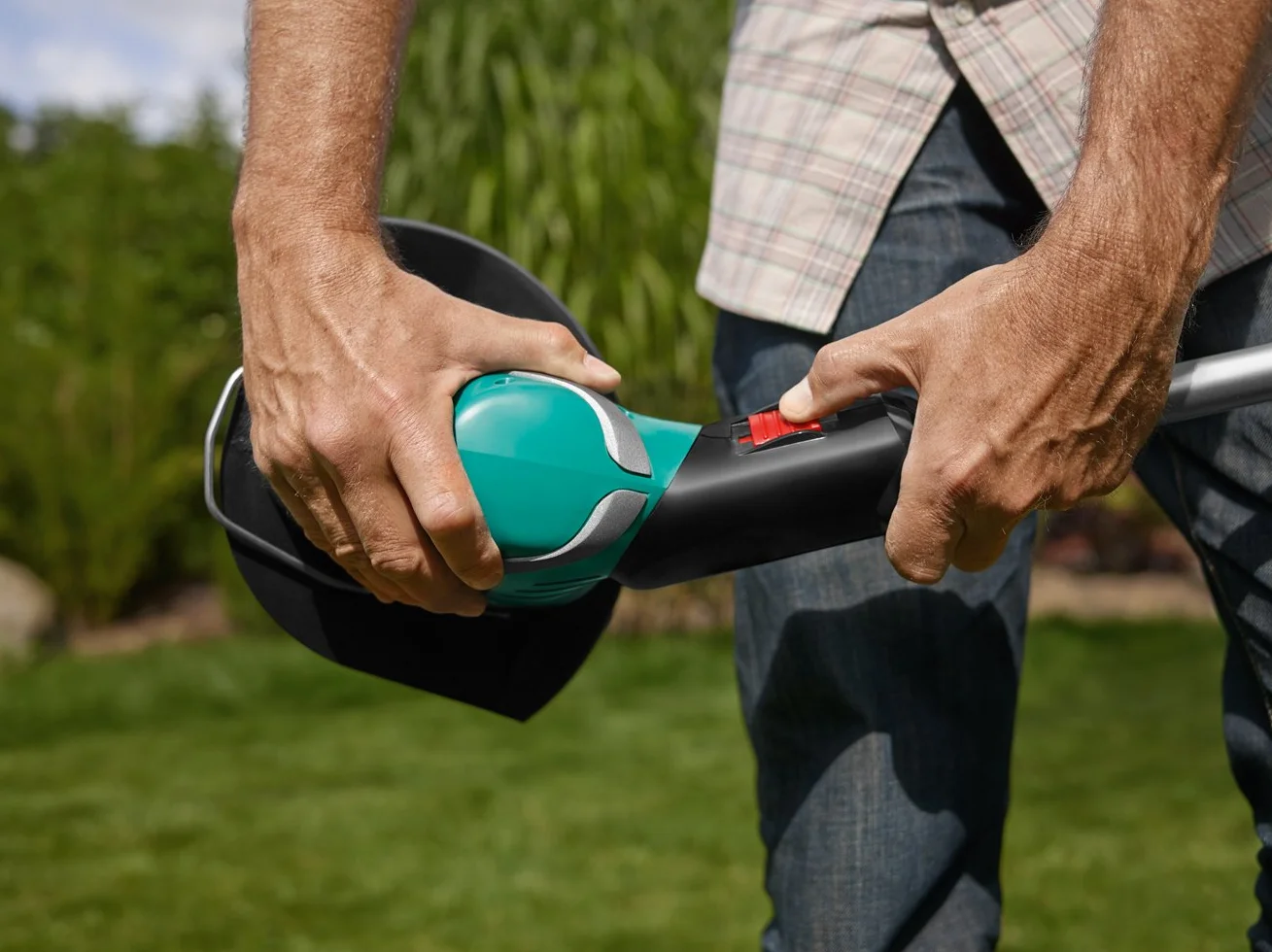 Bosch Podkaszarka do trawy ART 27, 27 cm, regulowany uchwyt 80-115 cm
